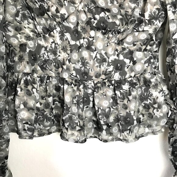 Vero Moda Black Gray Long Sleeve Floral Peplum Top Size Medium NWT - Picture 6 of 7